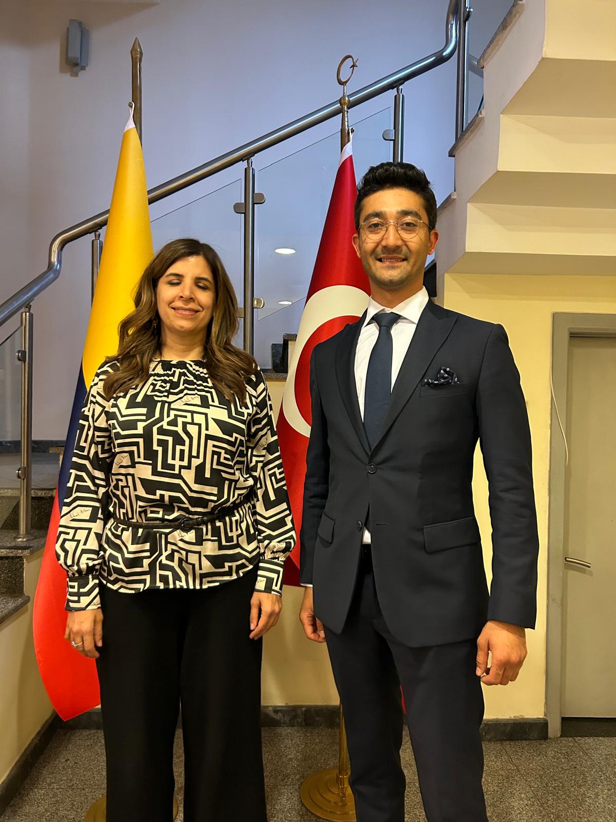 Visita al Consulado de Colombia