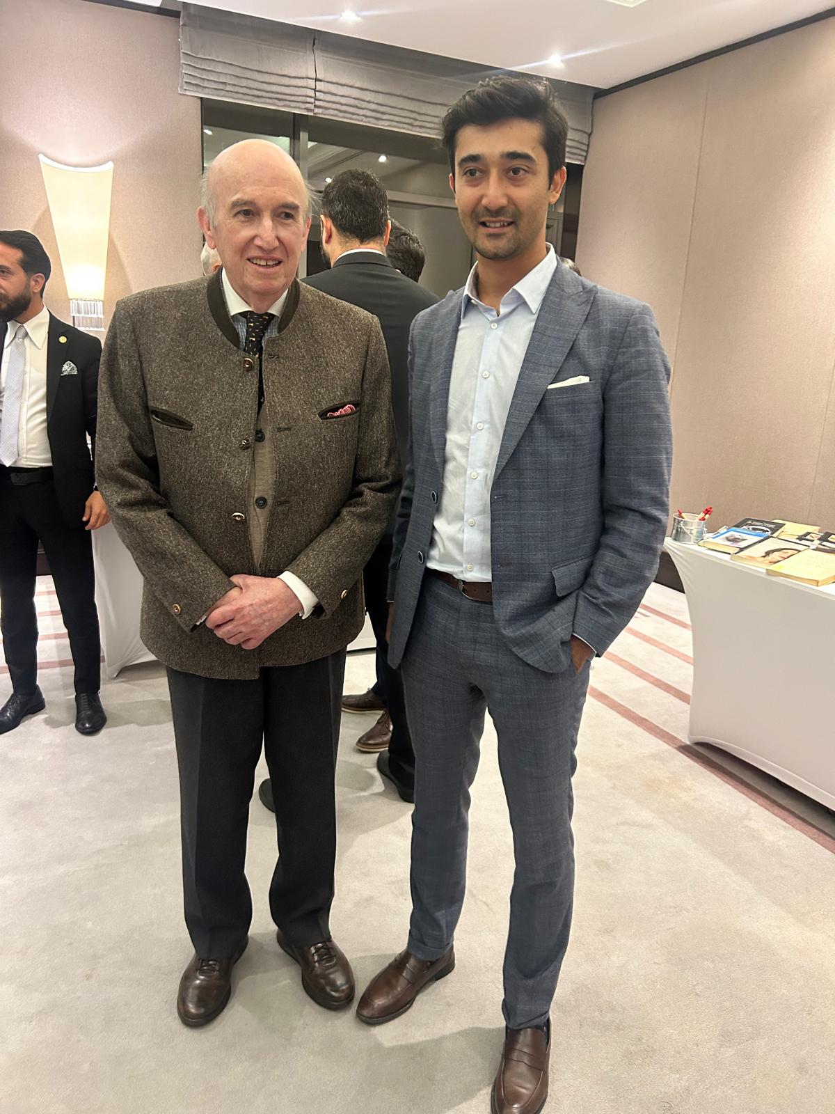 Reuniones con Embajadores de Colombia y México - 1